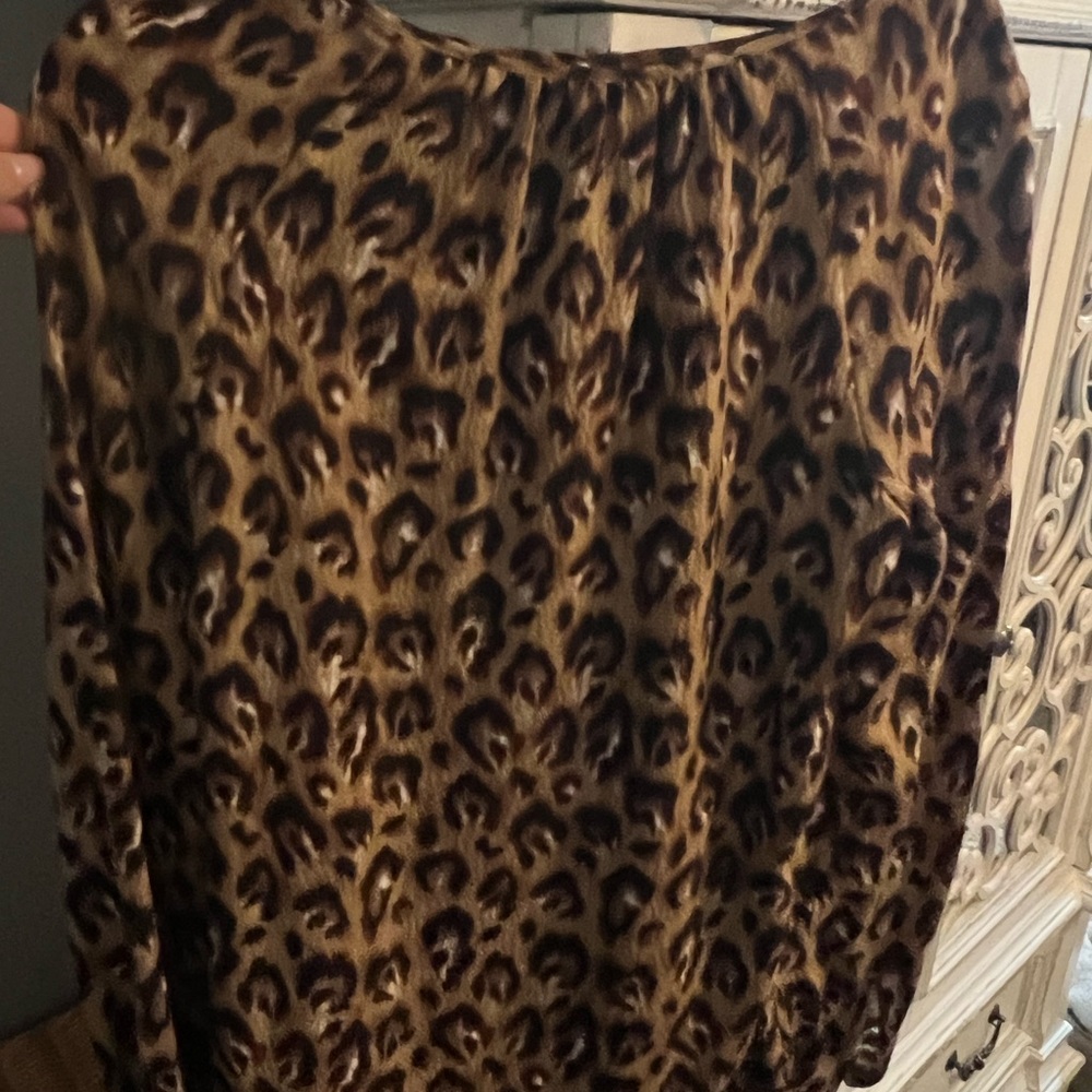 Tory Burch tiger eye blouse size S. No flaws excellent condition. Only tried on